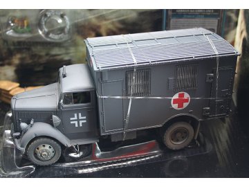 Easy Model - Mil Mi-4A Hound, vzdušné síly východní Německo, 1/72